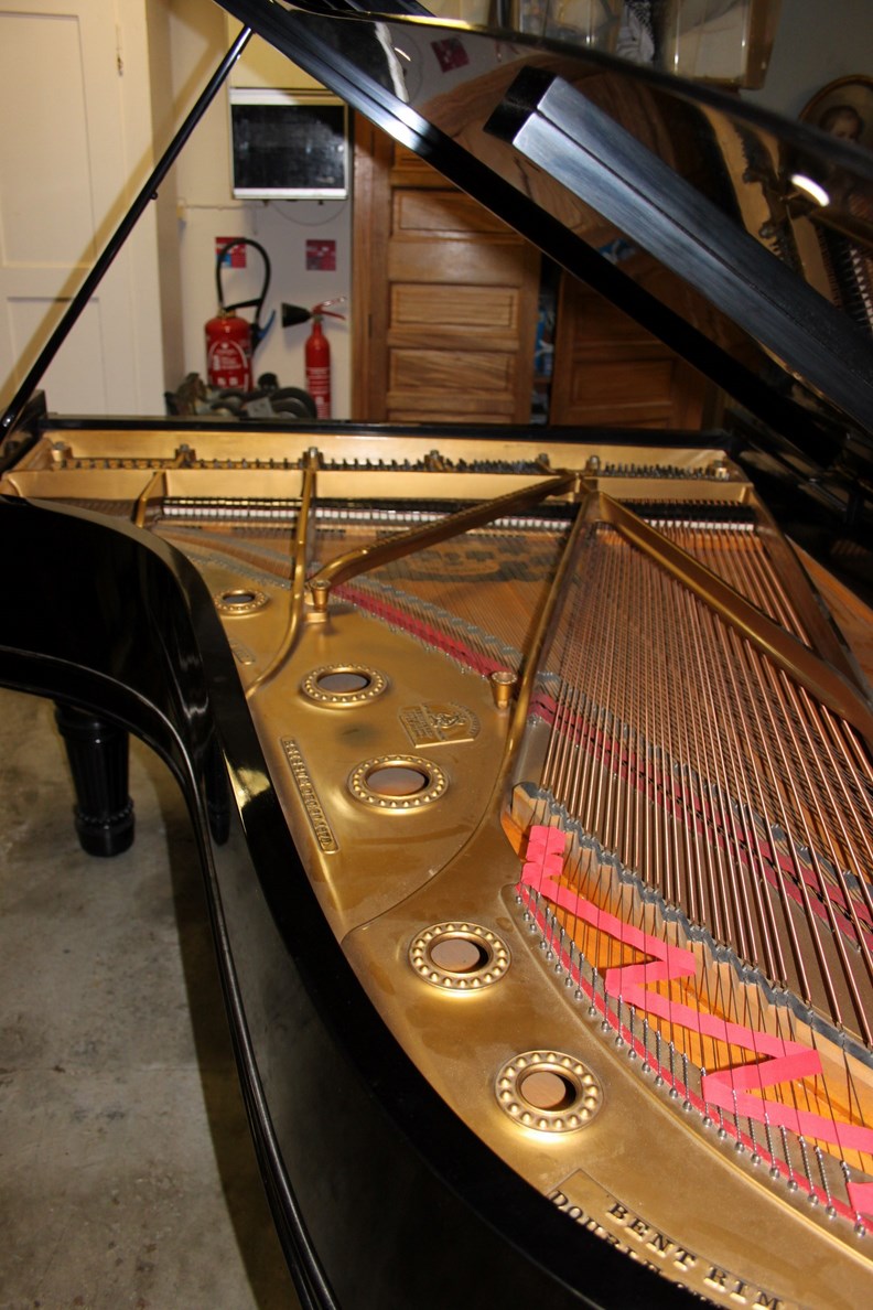 clic pour ouvrir dans un nouvel onglet Piano à queue Steinway à acheter sur Montpellier